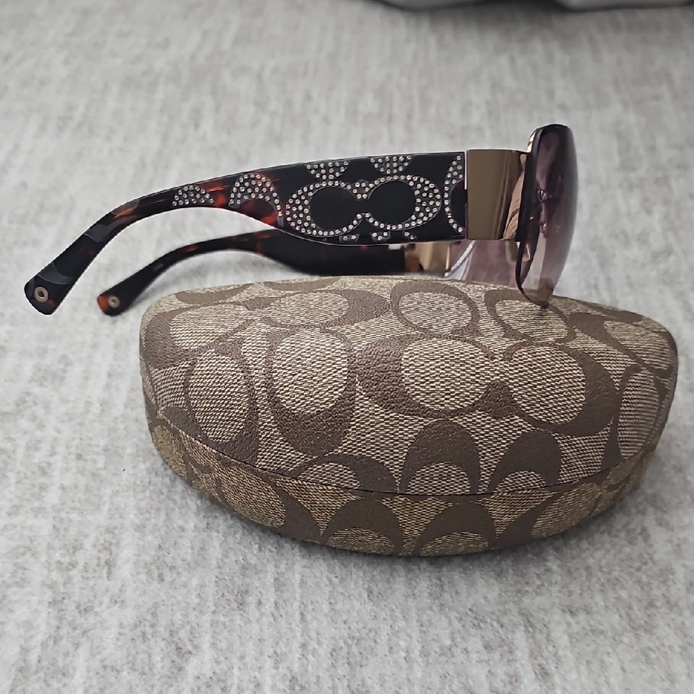 Coach Black and Brown Sunglasses - Picture 2 of 5
